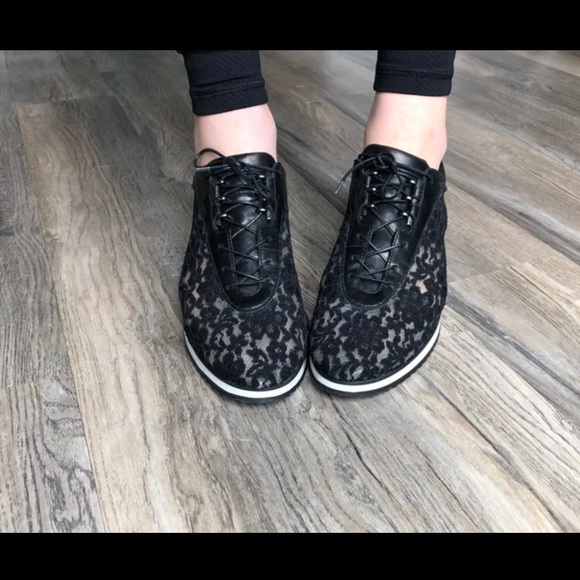 Stuart Weitzman Cabbie Sneakers Black Sz 10 - Picture 2 of 8